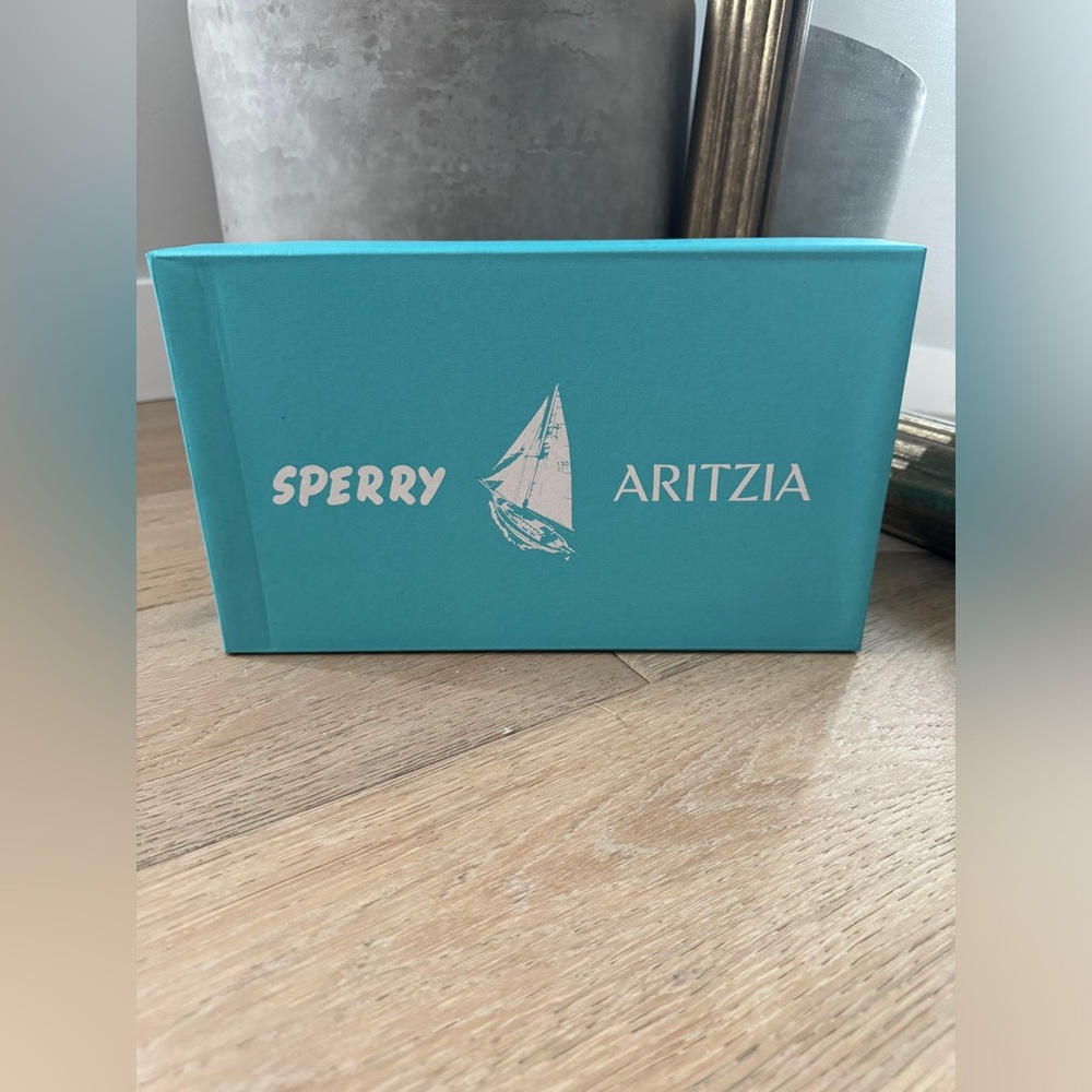 Sperry x Aritzia BNWT Slim Boat Shoe